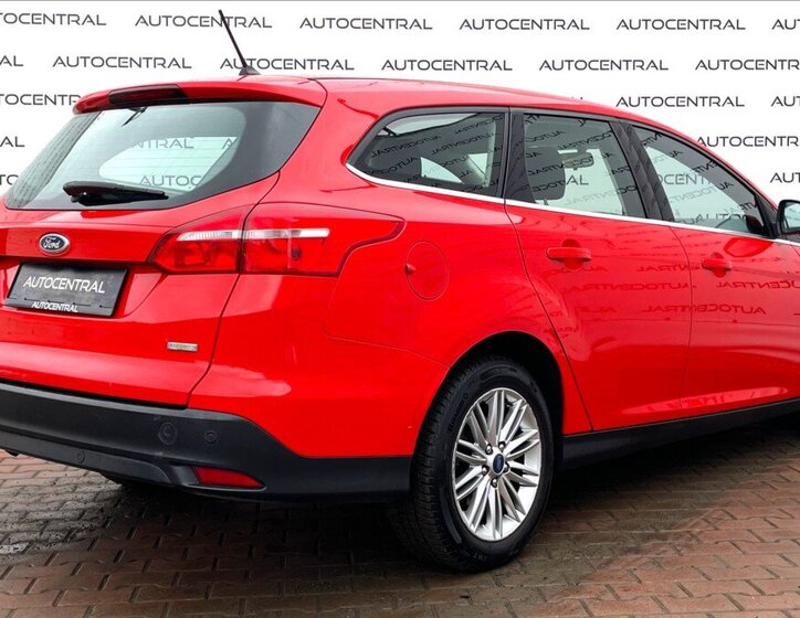 Ford Focus Kombi 999,0 92 kw