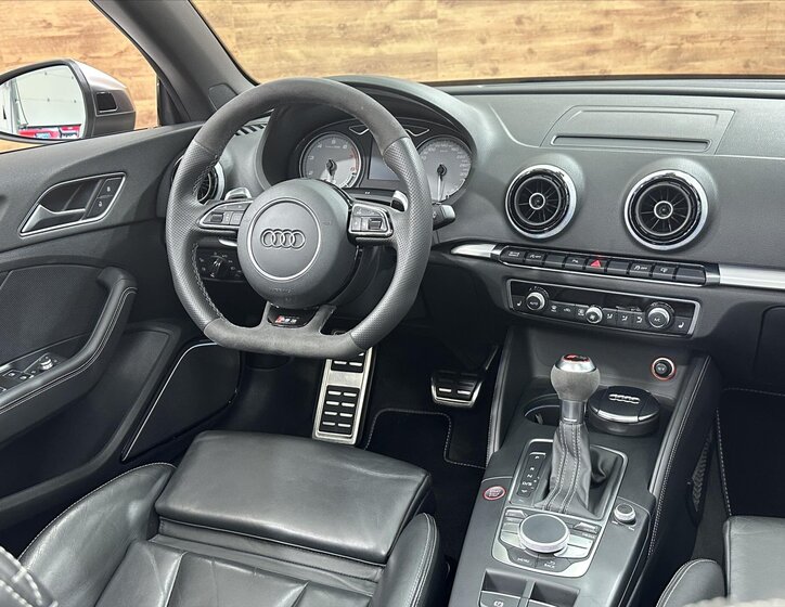 Audi S3 Kabriolet 2,0 l 221 kw