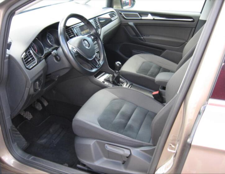 Volkswagen Golf Sportsvan 6