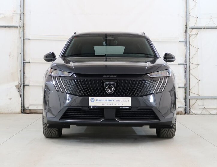 Peugeot 5008 SUV 1,2 l 100 kw