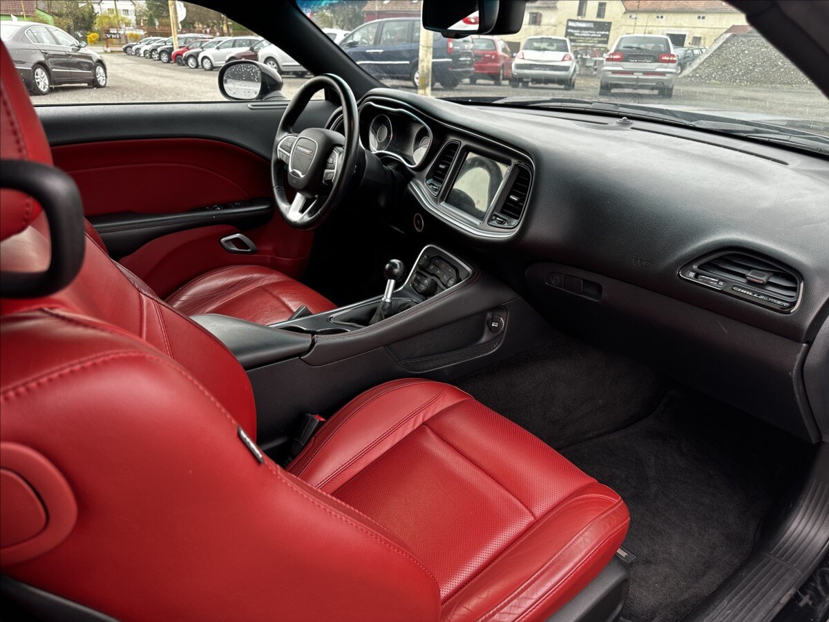 Dodge Challenger Kupé 5,7 l 277 kw