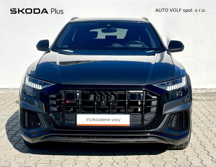 Audi SQ8 4