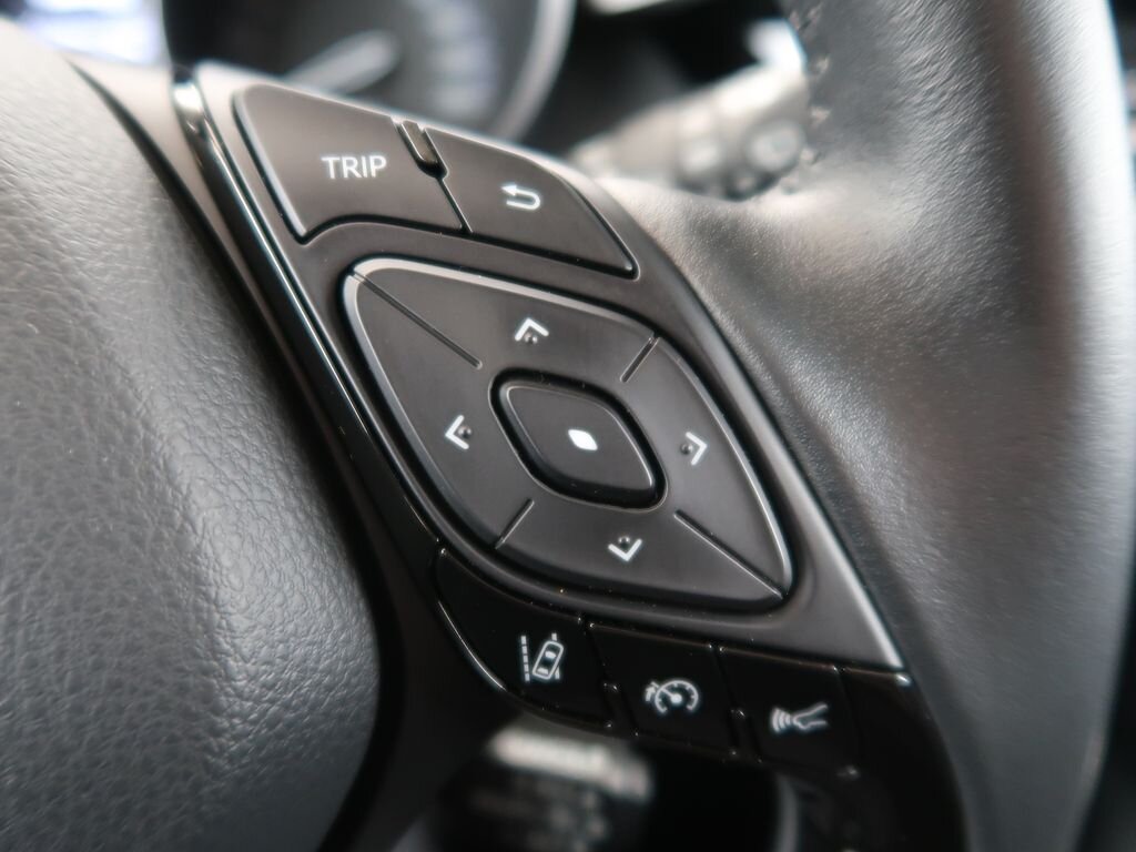 Toyota C-HR SUV 1,8 l 72 kw