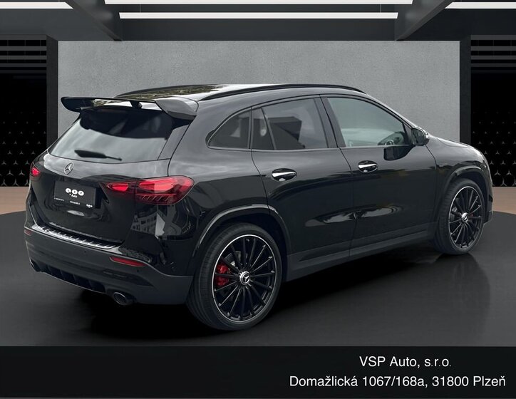 Mercedes-Benz GLA SUV / Terénní 2,0 l 235 kw