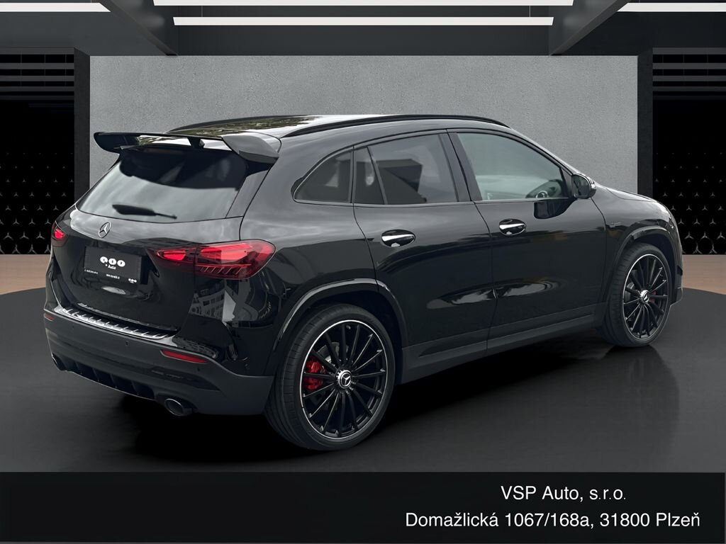 Mercedes-Benz GLA SUV / Terénní 2,0 l 235 kw