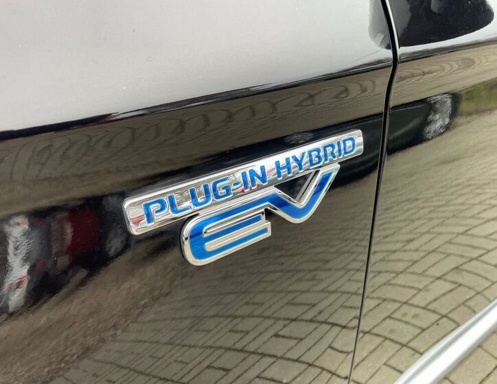 Mitsubishi Outlander 25