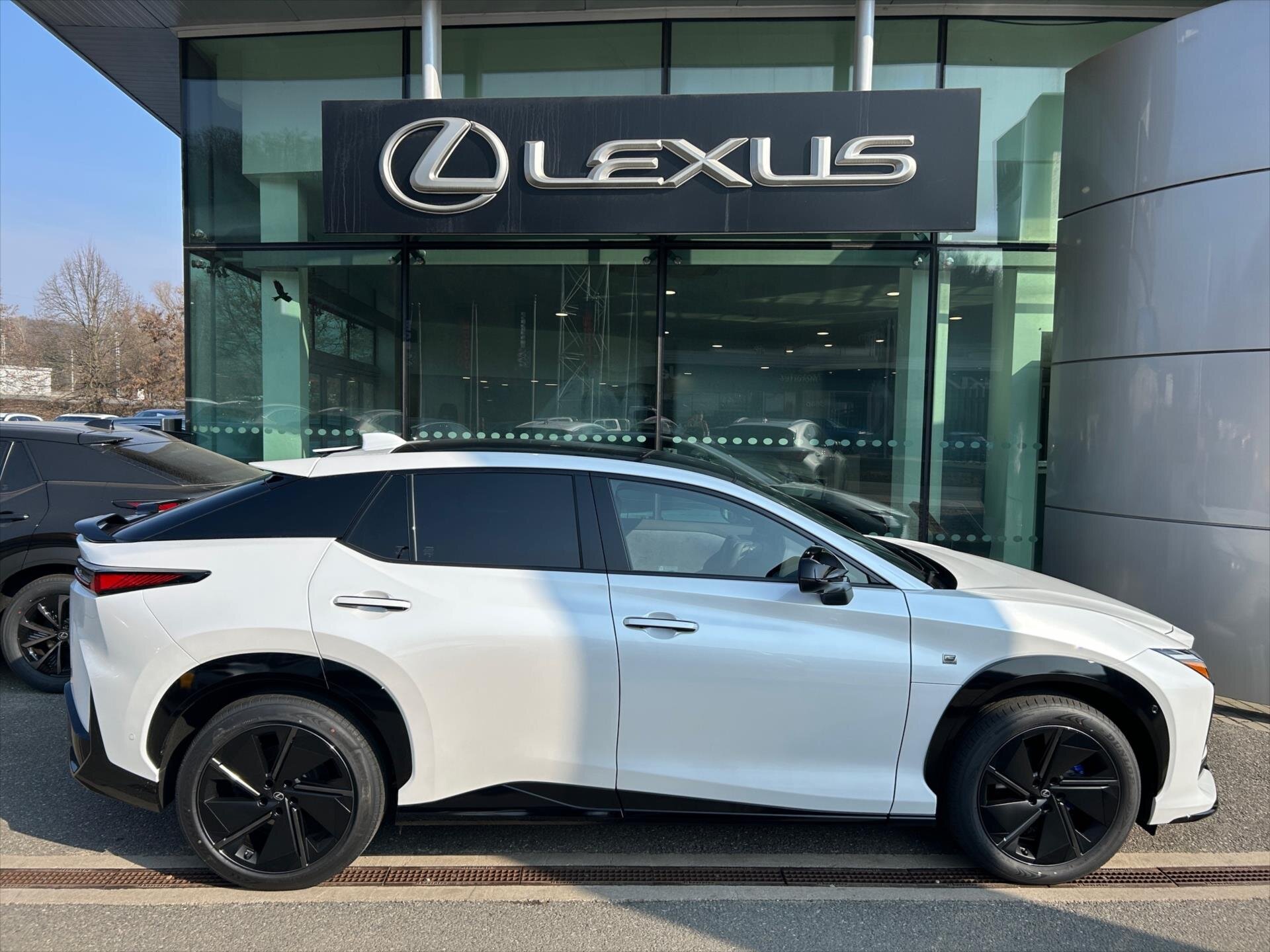 Lexus Ostatní SUV / Terénní 0,0 300 kw