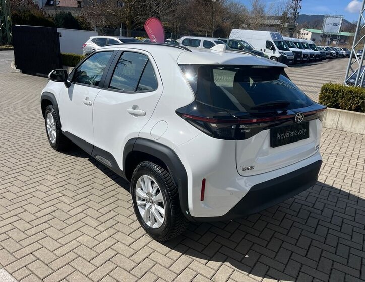 Toyota Yaris Cross SUV / Terénní 1,5 l 68 kw