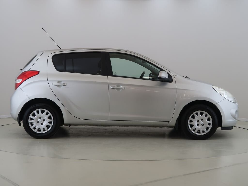 Hyundai i20 Hatchback 1,4 l 74 kw