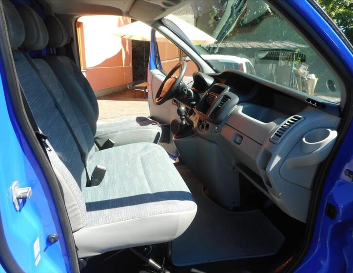 Renault Trafic 16