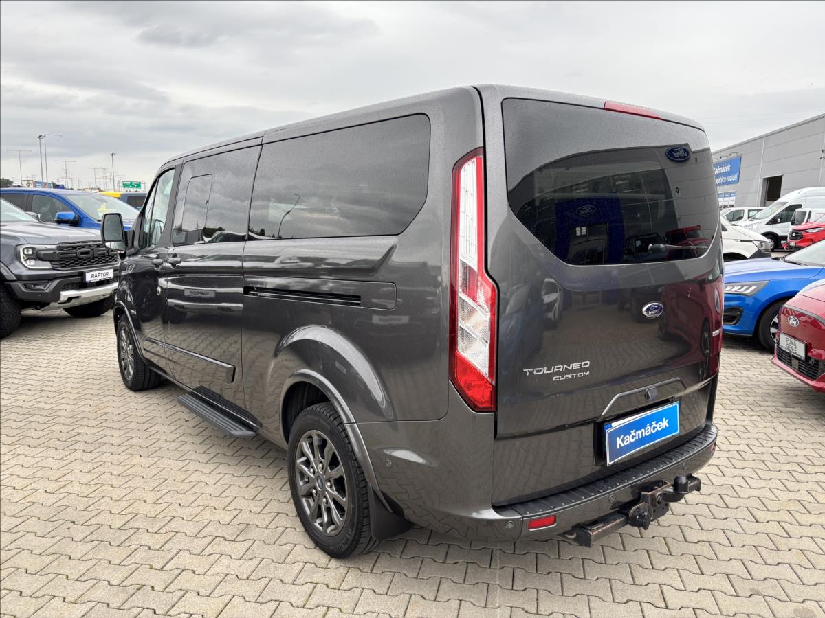 Ford Tourneo Custom