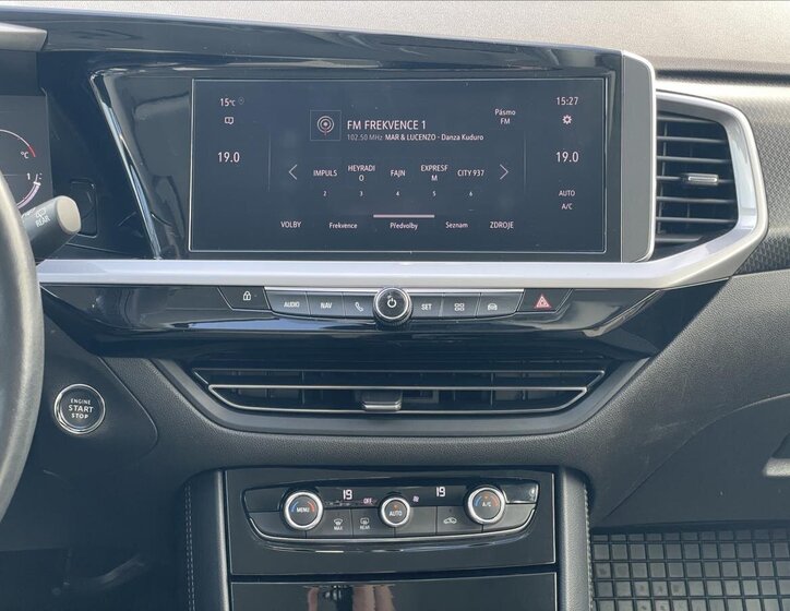 Opel Grandland SUV / Terénní 1,5 l 96 kw