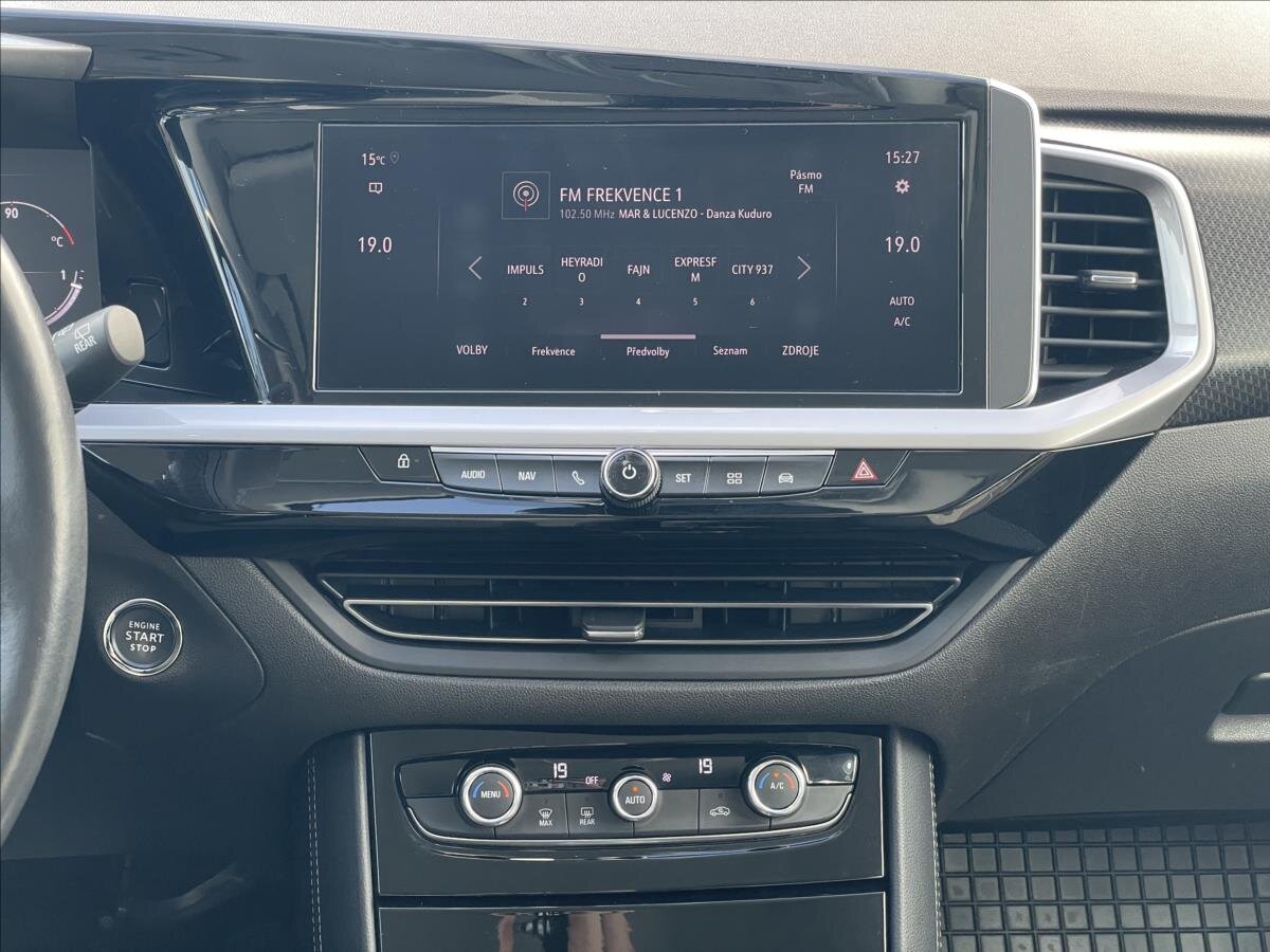 Opel Grandland SUV / Terénní 1,5 l 96 kw