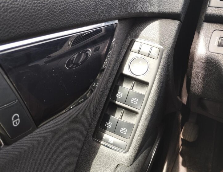 Mercedes-Benz Třídy C Sedan 1,8 l 115 kw