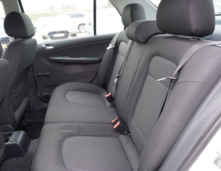 Škoda Fabia Sedan / Limuzína 1,2 l 47 kw