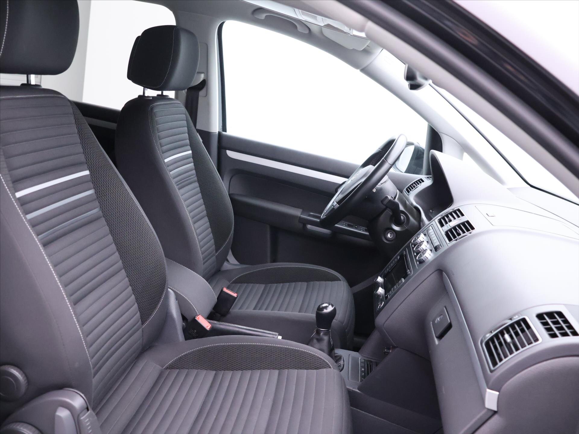 Volkswagen Touran MPV 1,2 l 77 kw