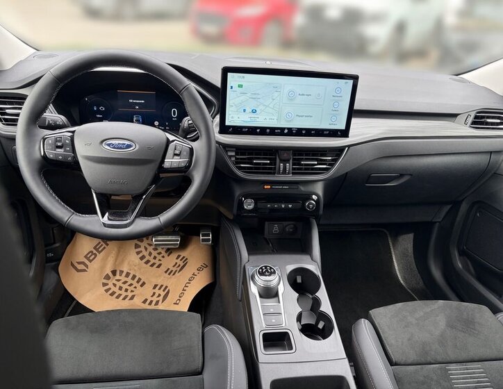 Ford Kuga SUV / Terénní 2,5 l 178 kw