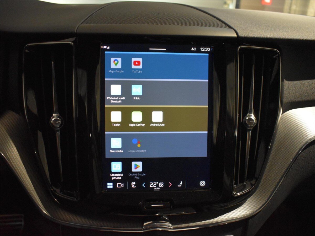 Volvo XC60 SUV / Terénní 2,0 l 145 kw