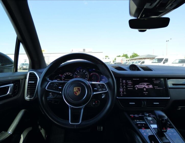 Porsche Cayenne SUV 2,9 l 324 kw