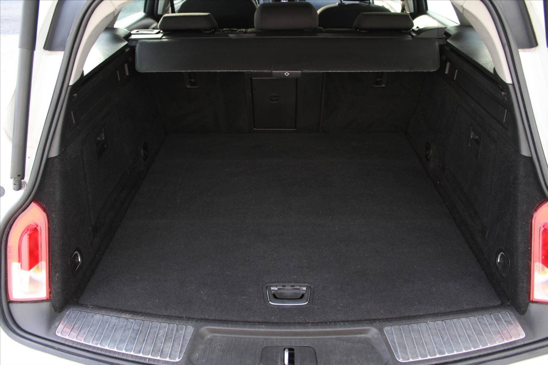 Opel Insignia Kombi 2,0 l 96 kw