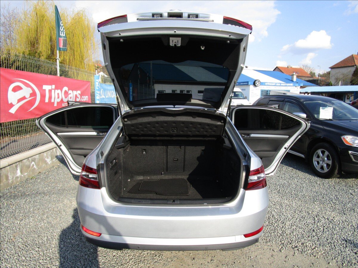 Škoda Superb Sedan / Limuzína 2,0 l 110 kw