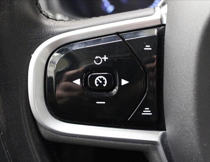 Volvo XC90 SUV 2,0 l 173 kw