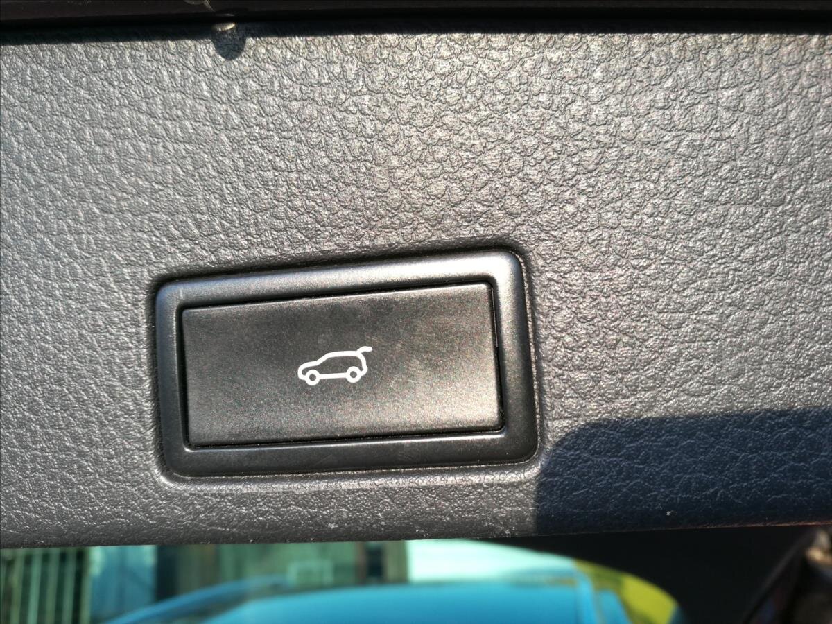 Volkswagen Touareg Kombi 3,0 l 180 kw