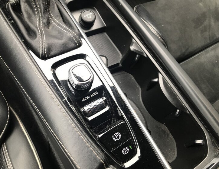 Volvo V90 Kombi 2,0 l 140 kw