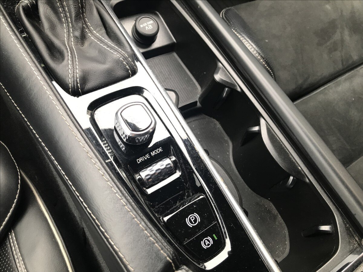 Volvo V90 Kombi 2,0 l 140 kw