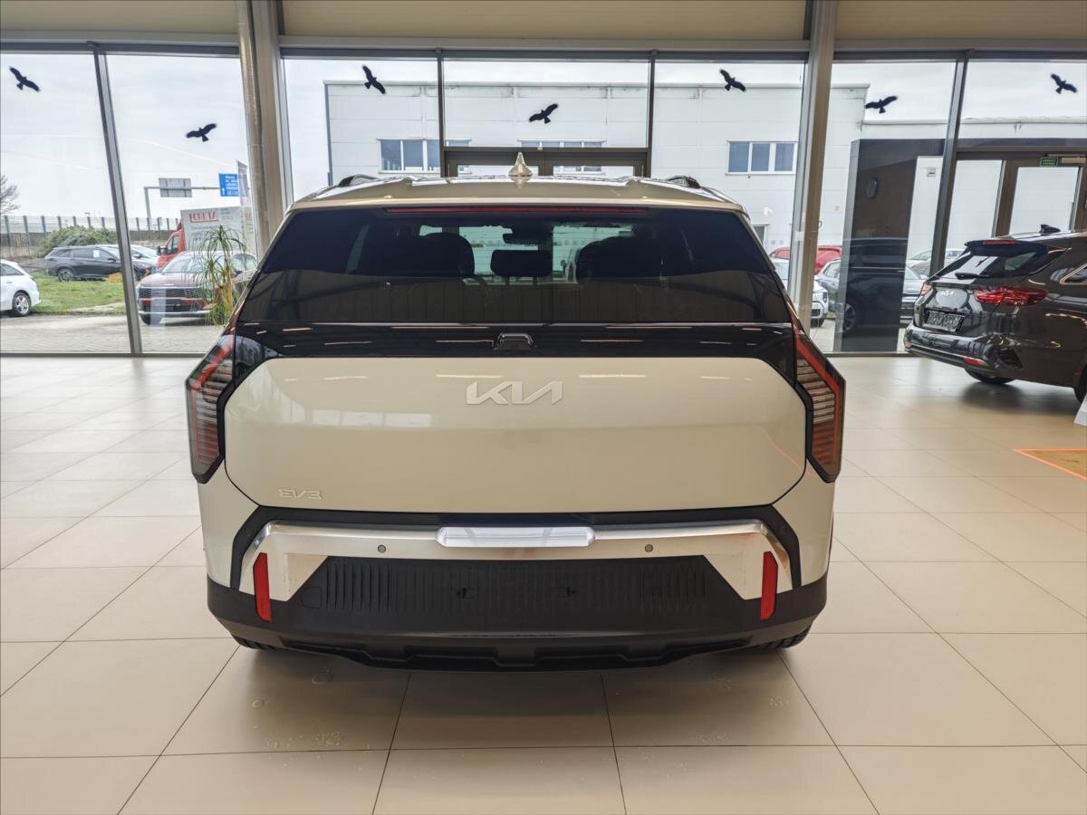 KIA EV3 SUV / Terénní 0,0 150 kw