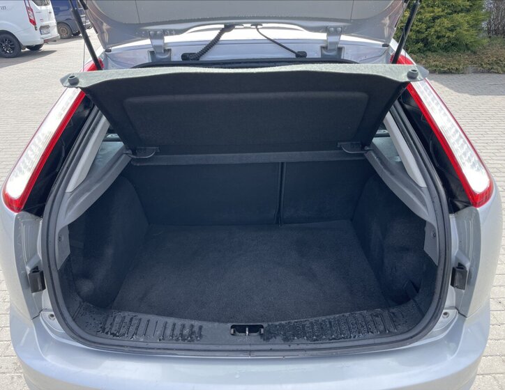 Ford Focus Hatchback 1,6 l 74 kw