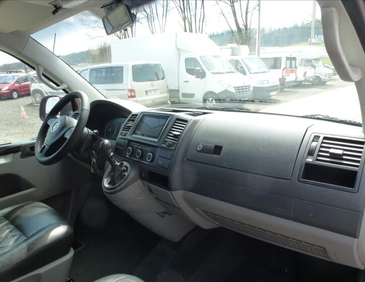 Volkswagen Transporter 24