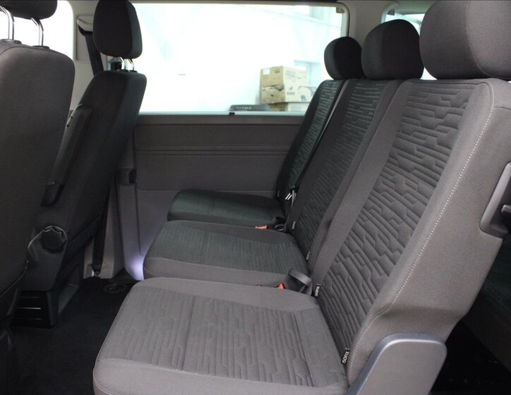 Volkswagen Caravelle Kombi 2,0 l 110 kw