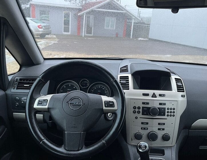 Opel Zafira MPV 1,9 l 88 kw