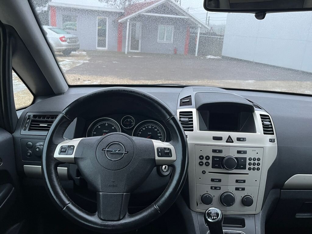 Opel Zafira MPV 1,9 l 88 kw