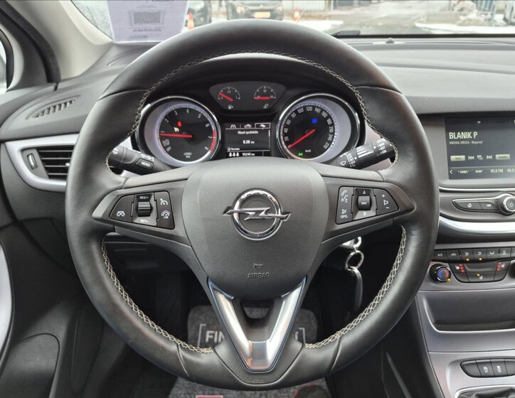 Opel Astra Hatchback 999,0 77 kw