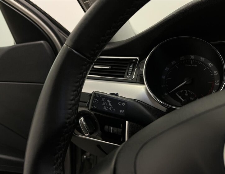 Škoda Superb Liftback 2,0 l 103 kw