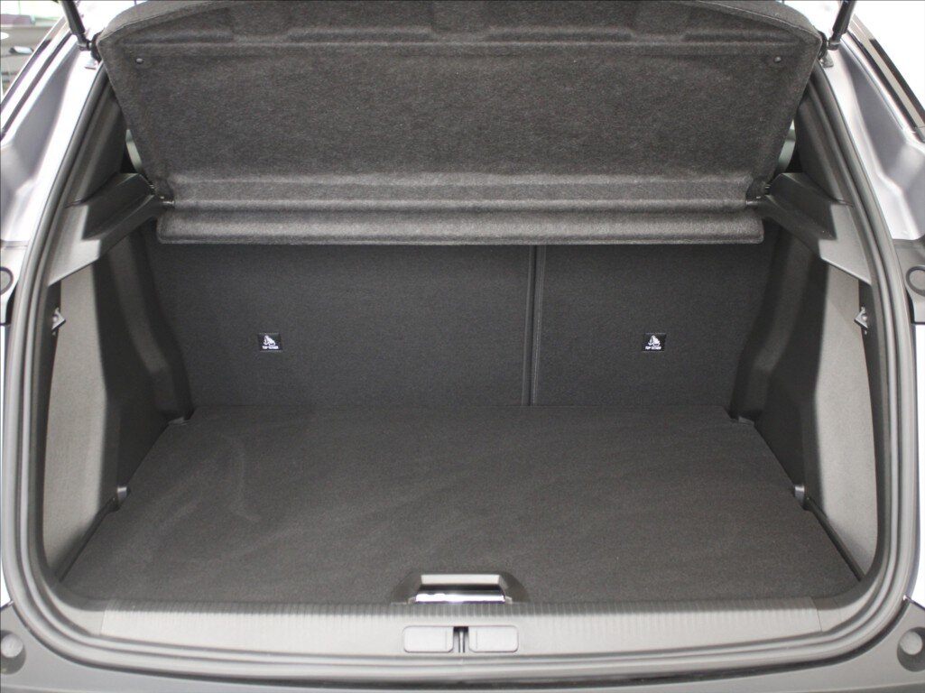 Peugeot 2008 SUV / Terénní 1,2 l 107 kw