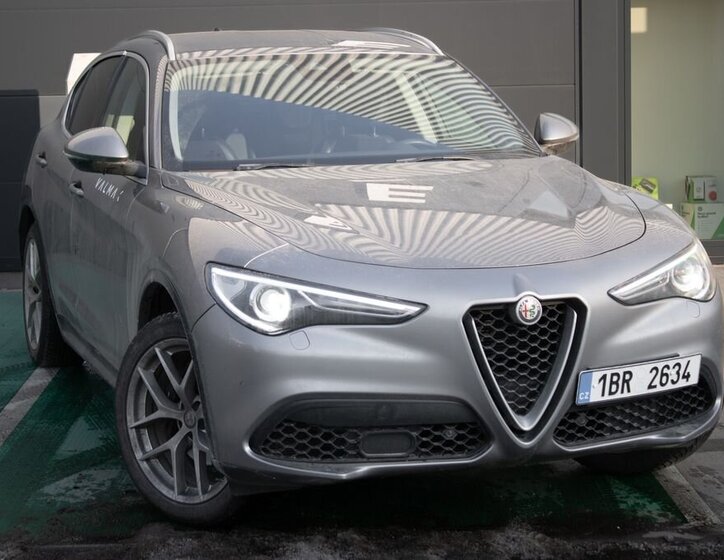 Alfa Romeo Stelvio SUV 2,0 l 206 kw