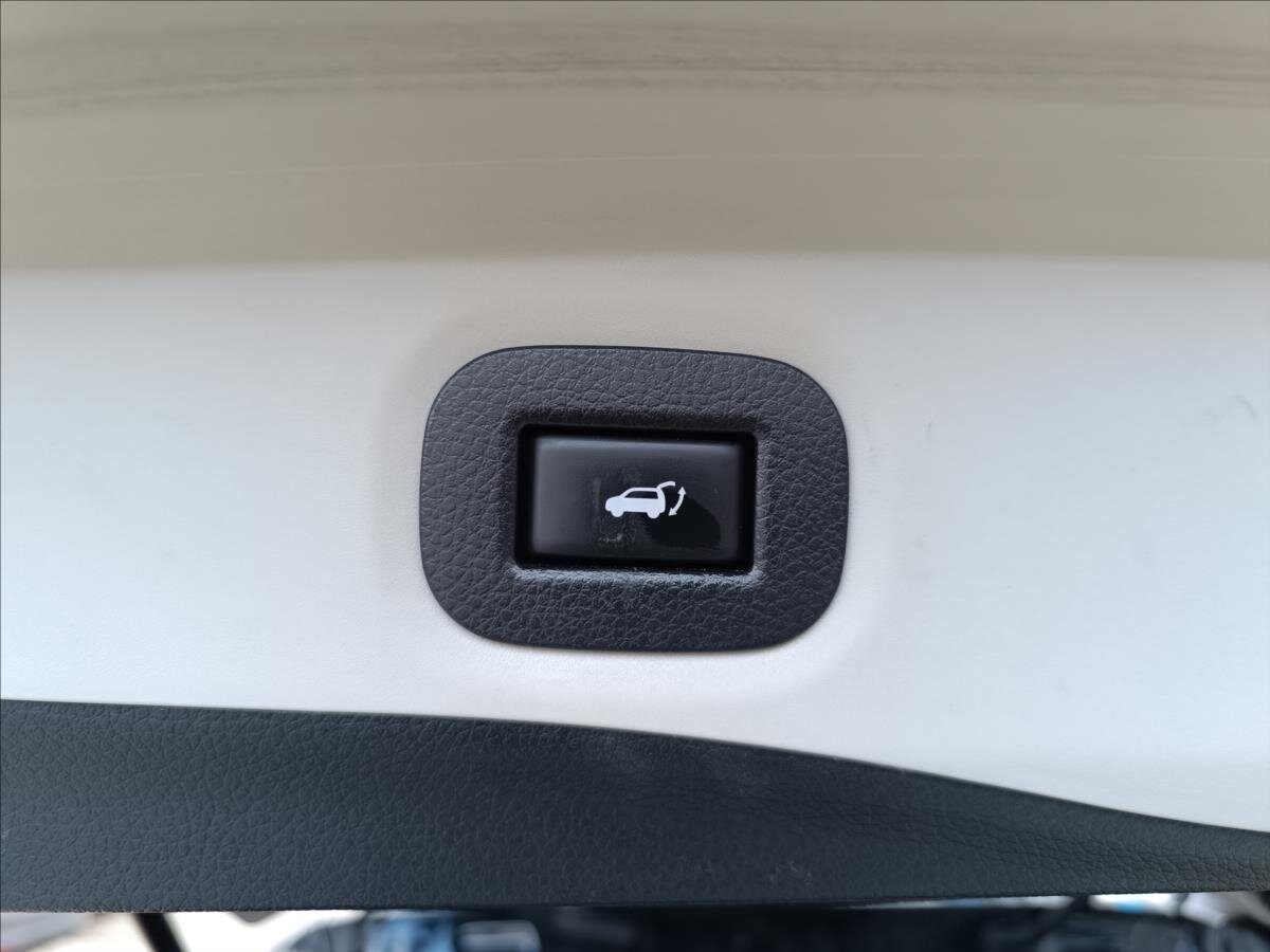 Nissan X-Trail SUV 1,6 l 120 kw