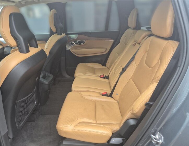 Volvo XC90 SUV / Terénní 2,0 l 165 kw