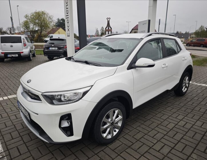 KIA Stonic SUV / Terénní 1,4 l 73 kw