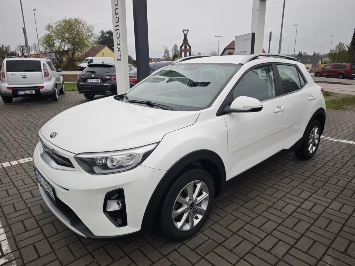 KIA Stonic SUV / Terénní 1,4 l 73 kw