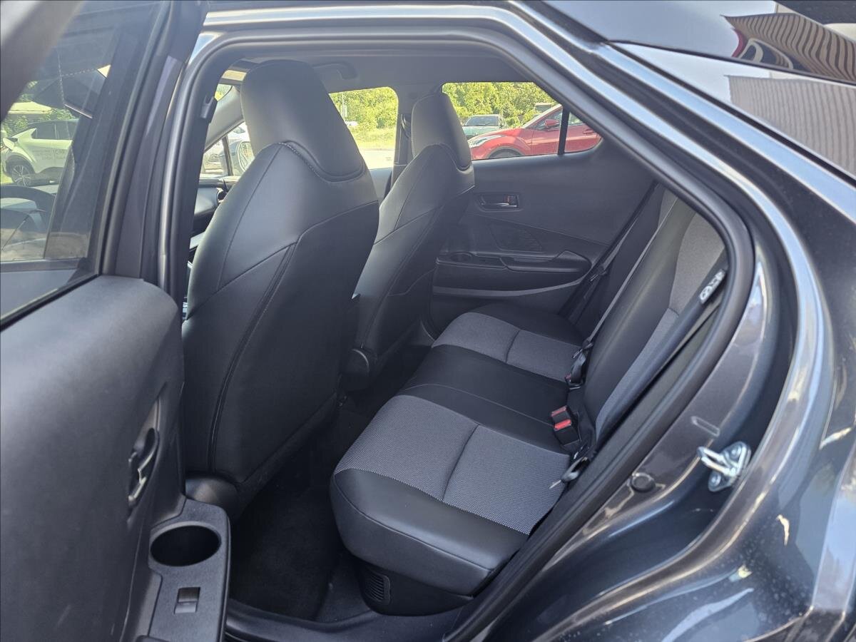 Toyota C-HR Hatchback 1,8 l 72 kw