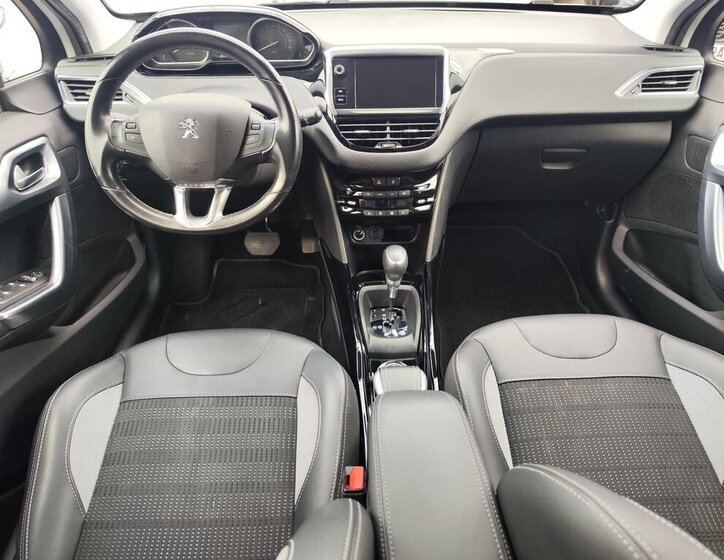 Peugeot 2008 SUV / Terénní 1,2 l 81 kw