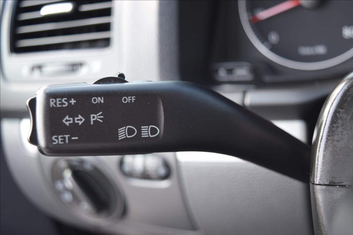 Volkswagen Golf Kombi 1,6 l 75 kw