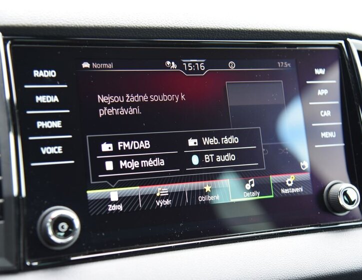 Škoda Karoq SUV / Terénní 1,5 l 110 kw