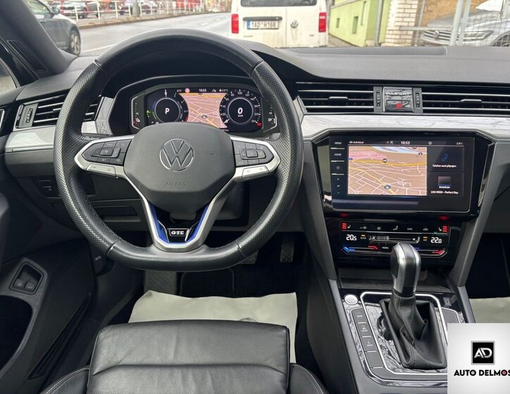 Volkswagen Passat 25