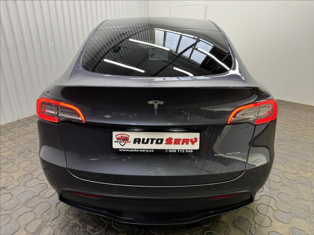 Tesla Model Y SUV / Terénní 0,0 378 kw