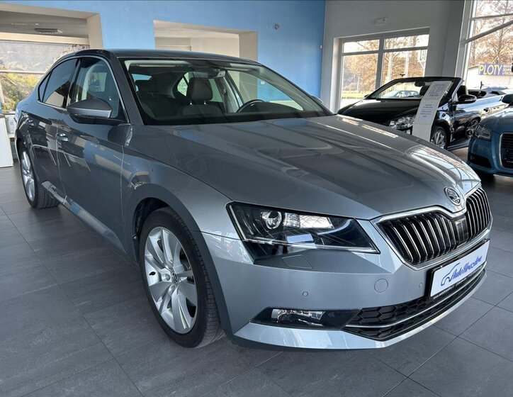 Škoda Superb Sedan / Limuzína 1,4 l 110 kw